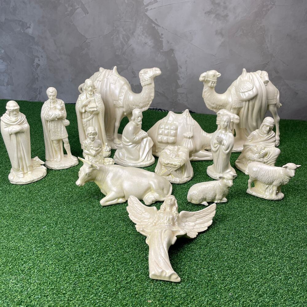 Vintage Holland Mold Nativity Set Opalescent Pearl Ceramic 14 Pc Christmas